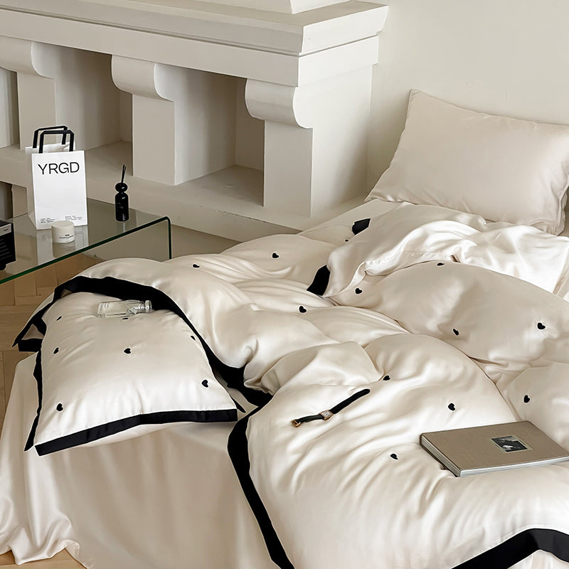 Charmed Hearts Bedding Set